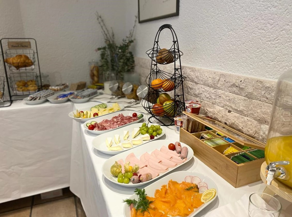 hotel zur linde speißesaal frühstück